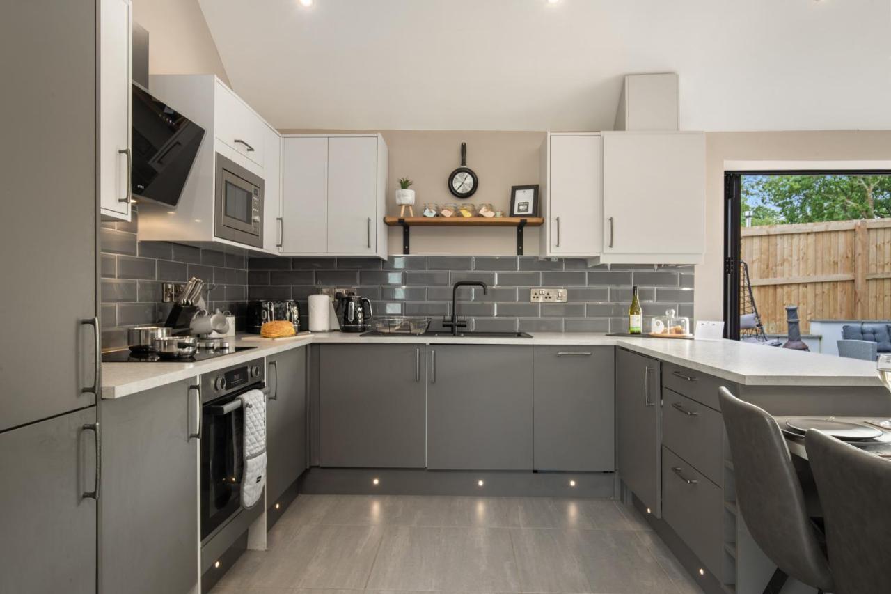 Pine Cottage Tenby Luaran gambar
